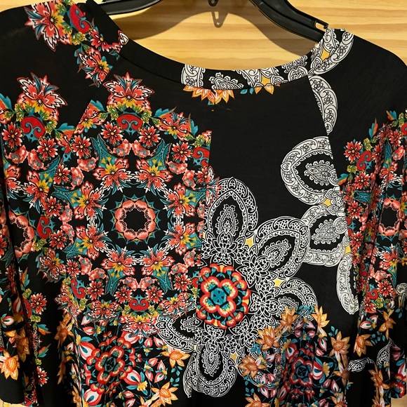 Tunic - Picture 3 of 4